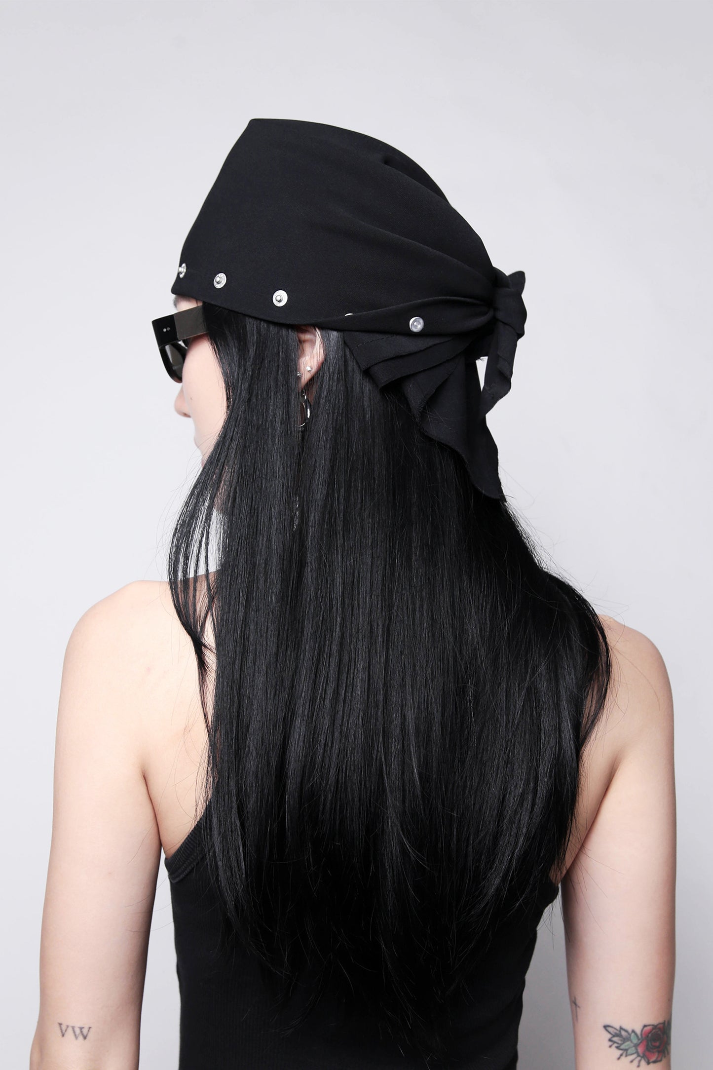STUDDED BANDANA