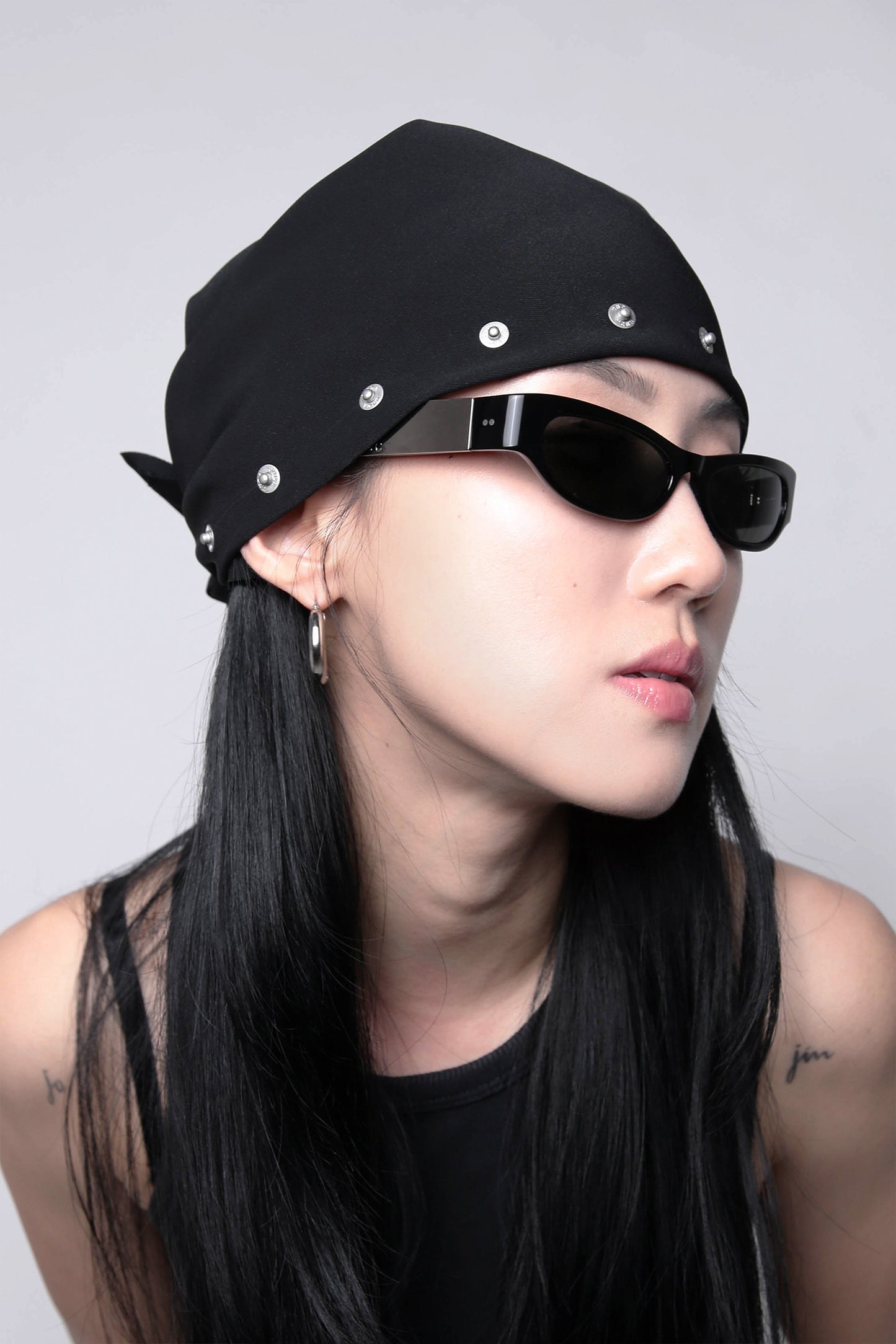 STUDDED BANDANA