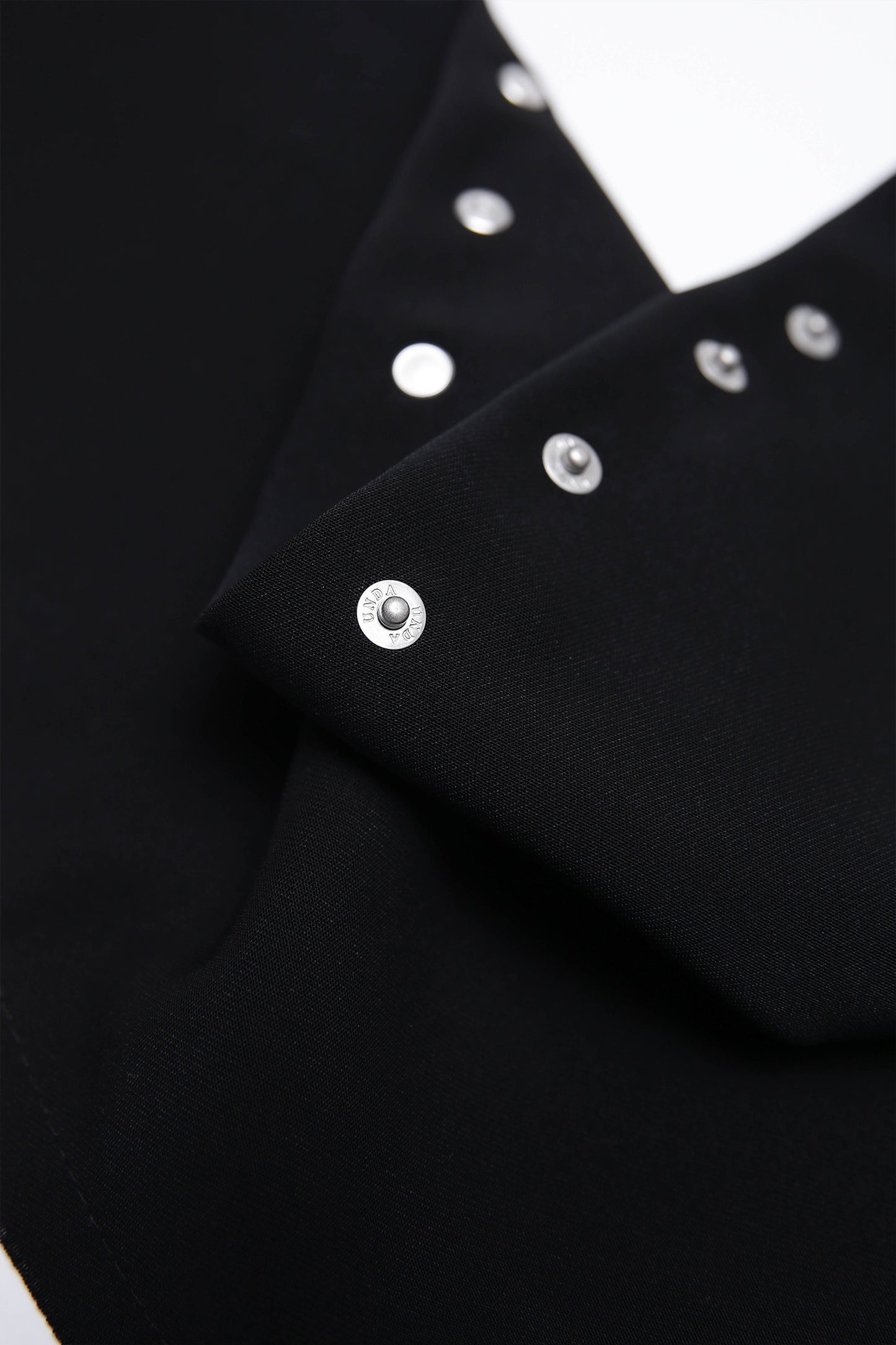 STUDDED BANDANA