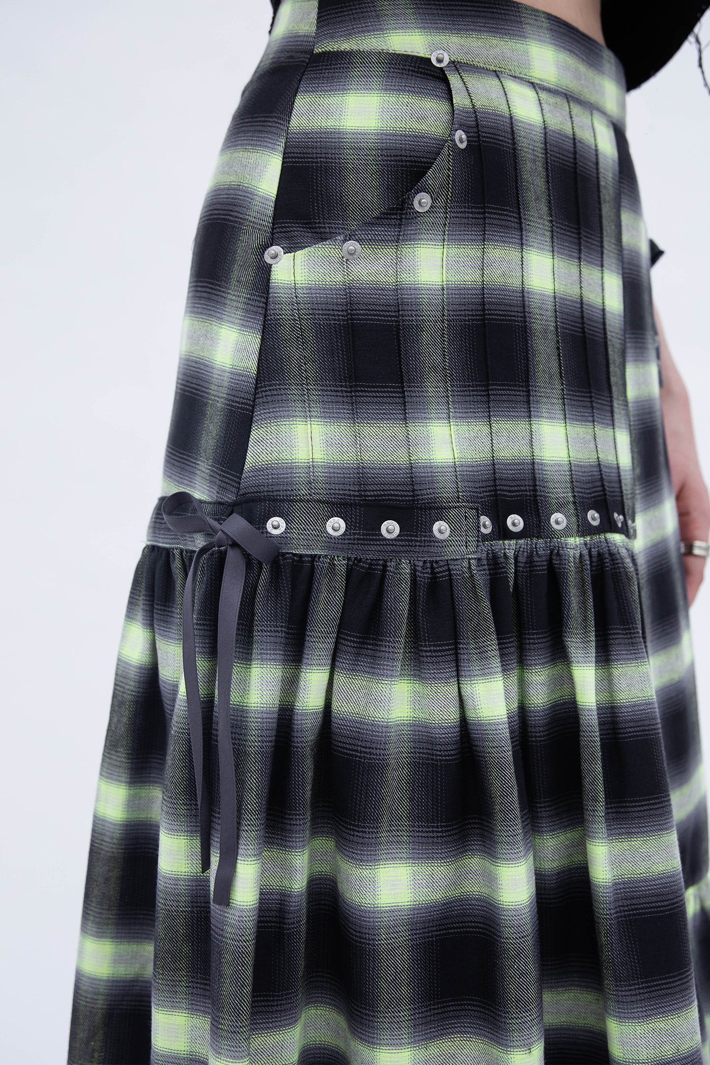 R2 MIDI SKIRT (Tartan)