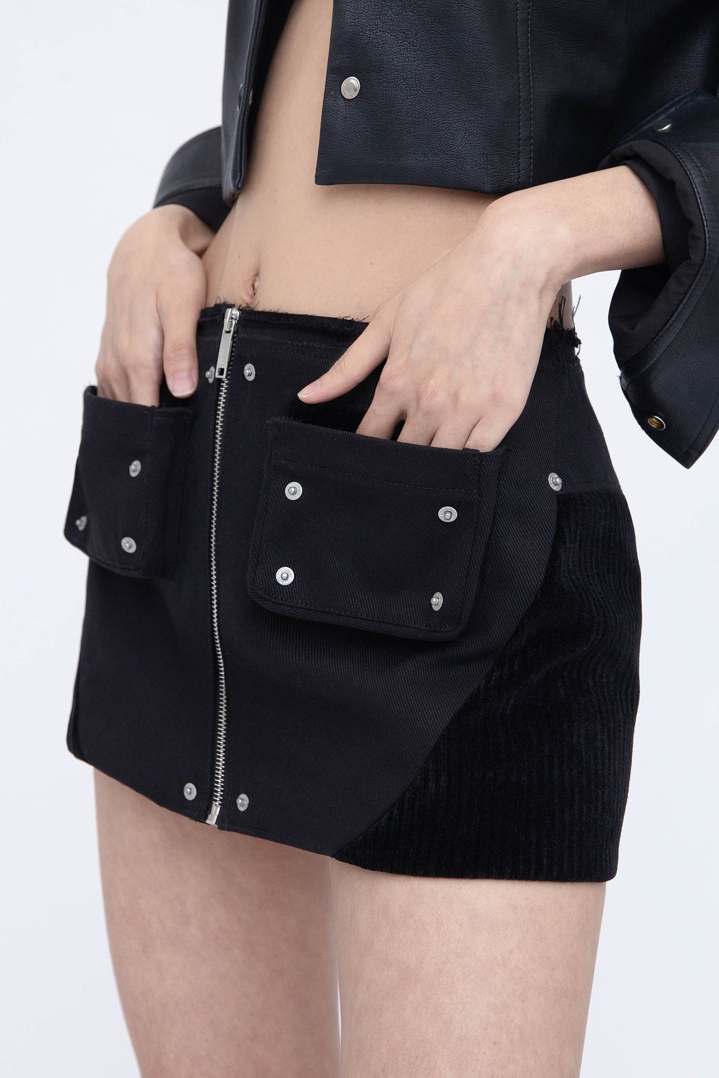 CARGO MINI SKIRT (BLACK)