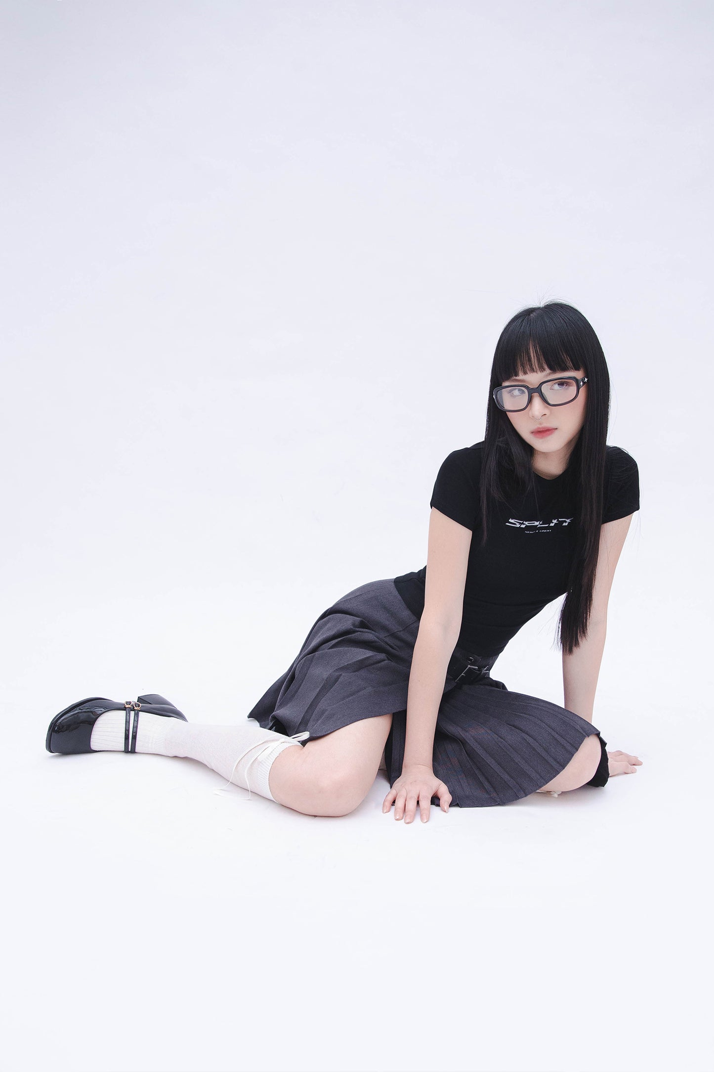 SONIA X UNDA: SPLIT BABY TEE (BLACK)