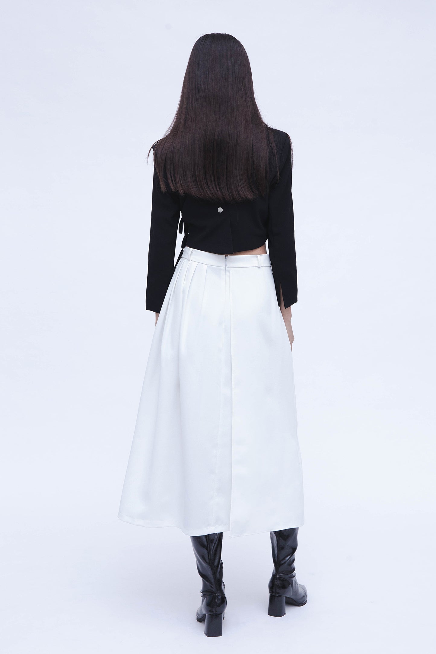 SEMI PLEATED SKIRT (WHITE)