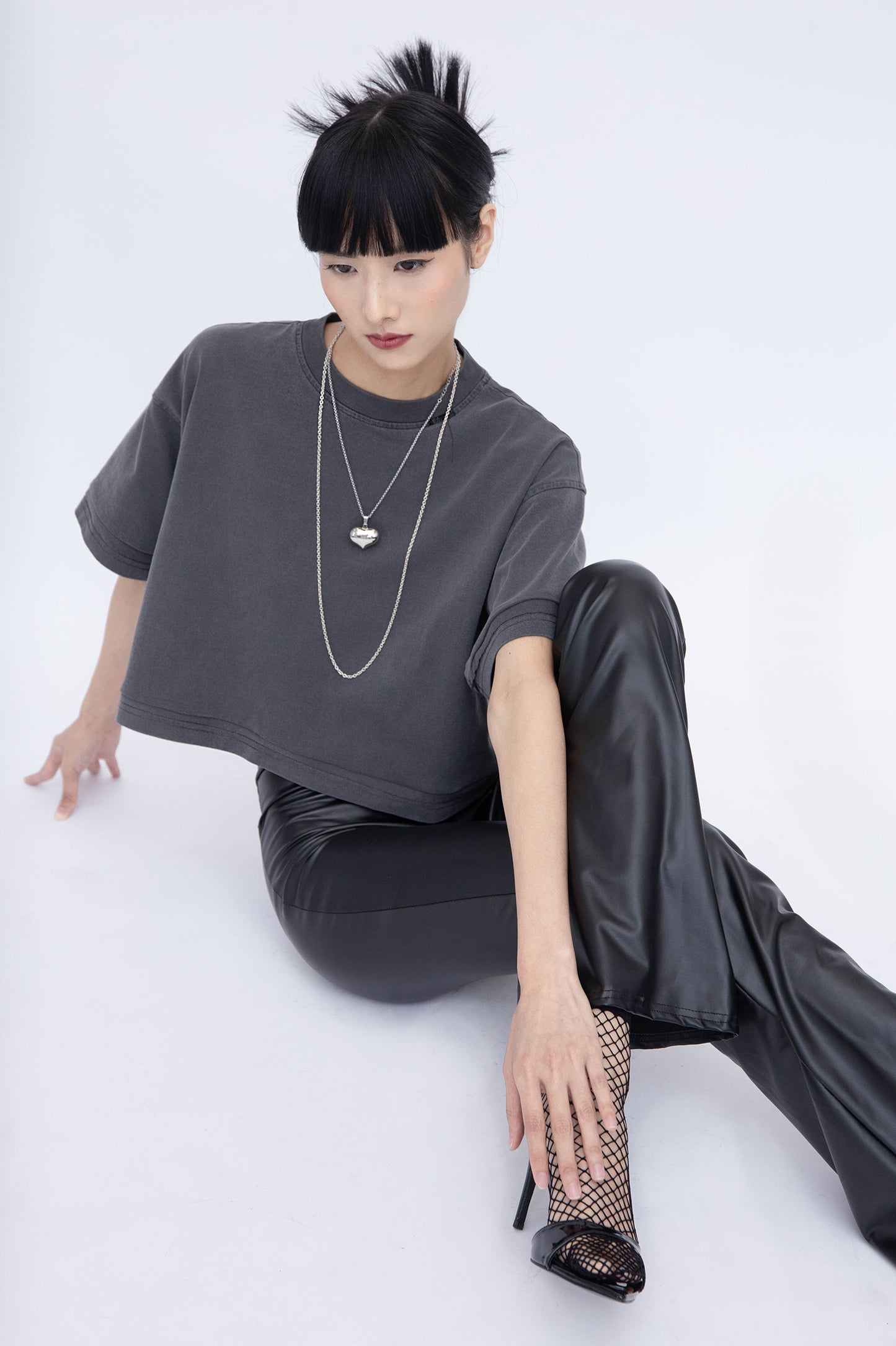 REVERSIBLE CROP T-SHIRT (DARK GREY)