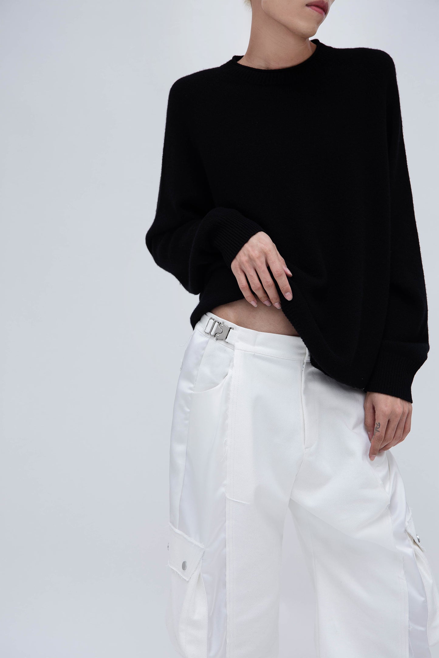 DENIM CARGO PANTS (WHITE)