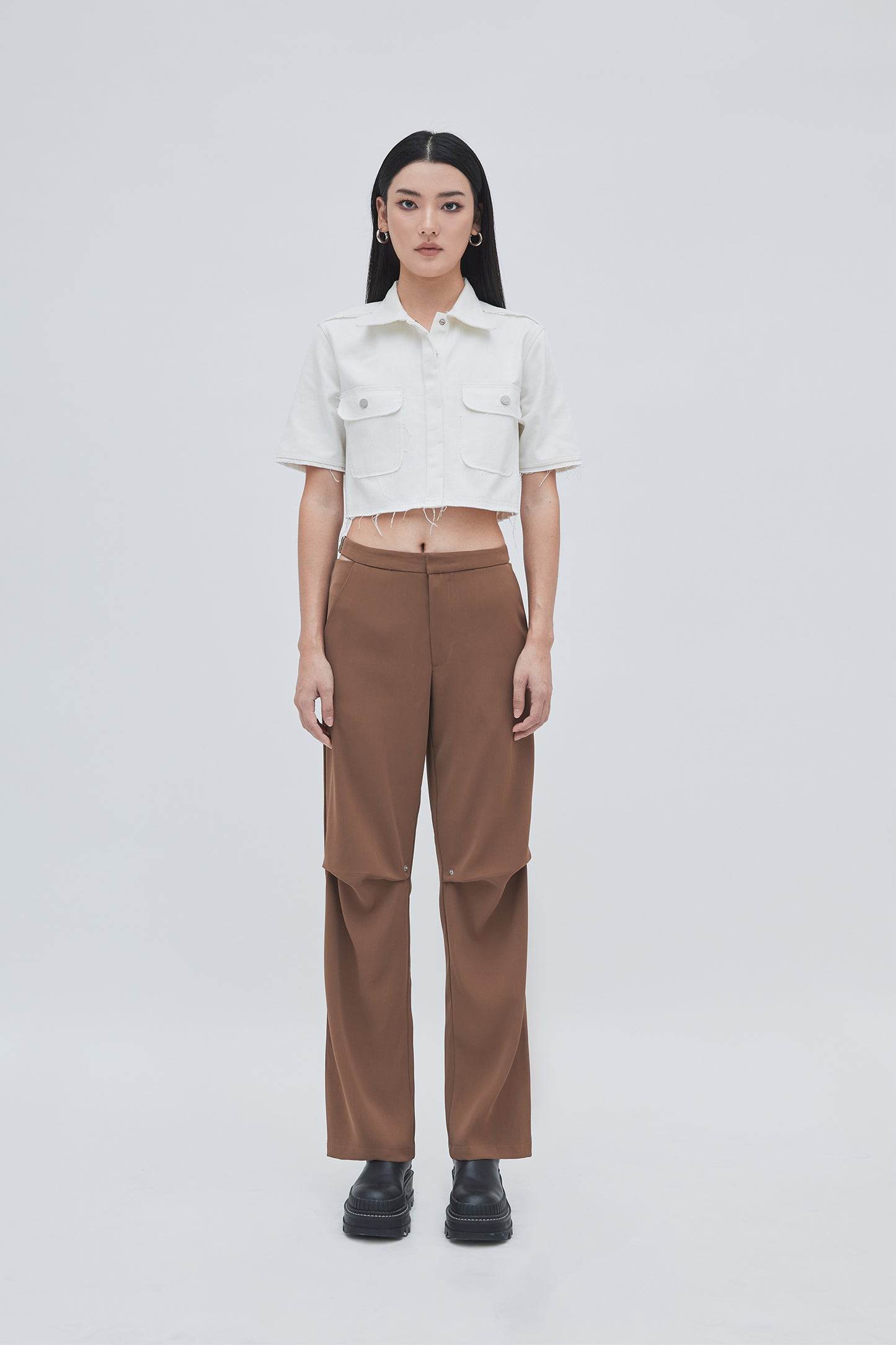 CUT OUT PANTS (BROWN)