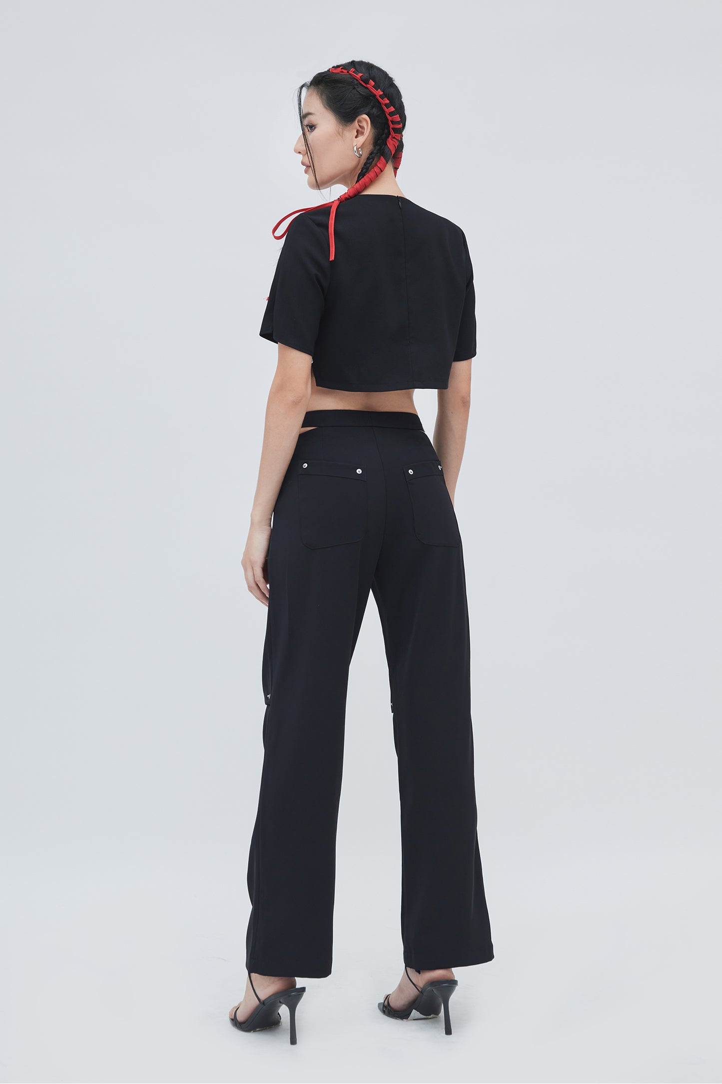 CUT OUT PANTS (BLACK)