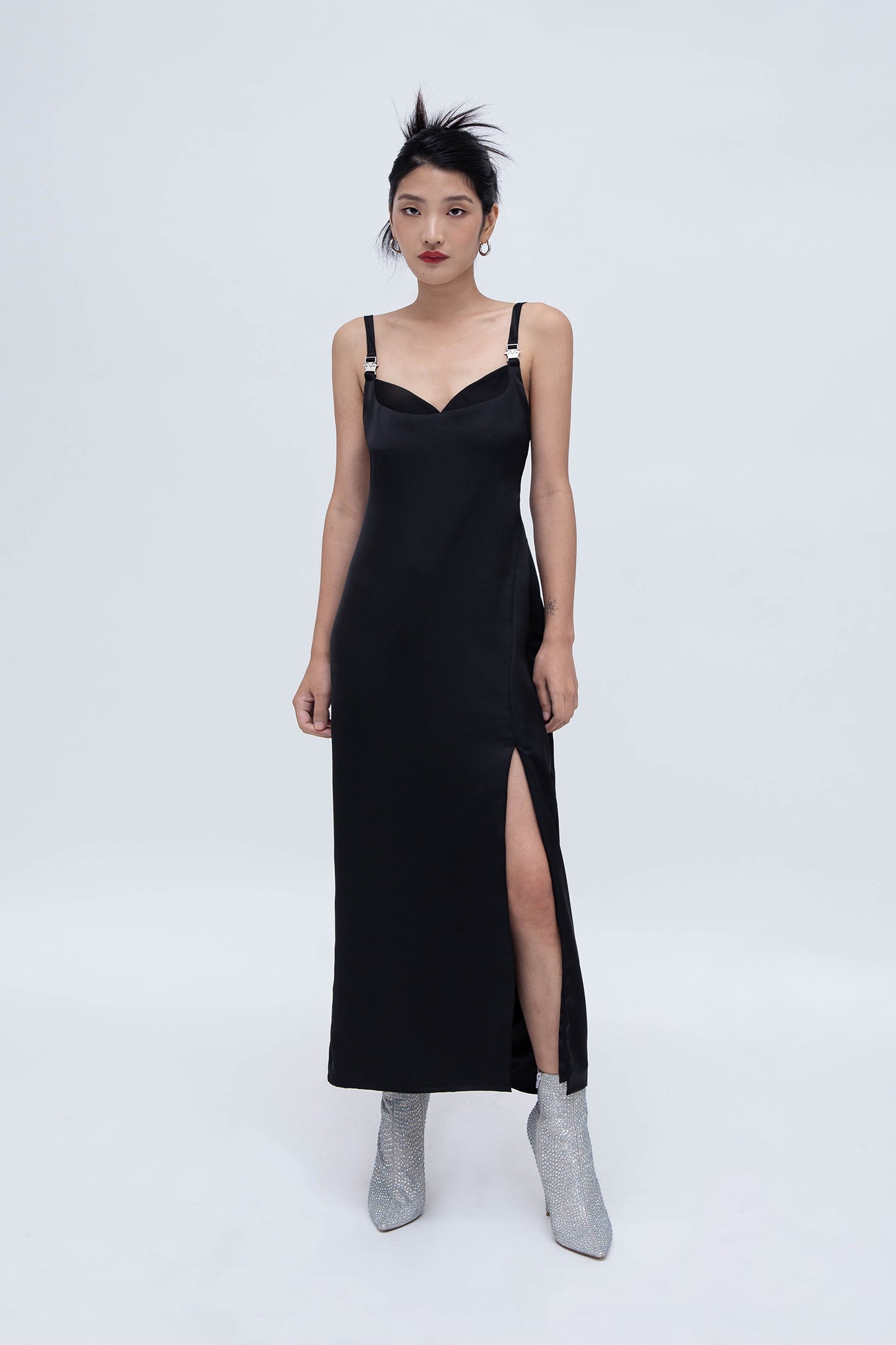 BAREBACK DRESS (BLACK)
