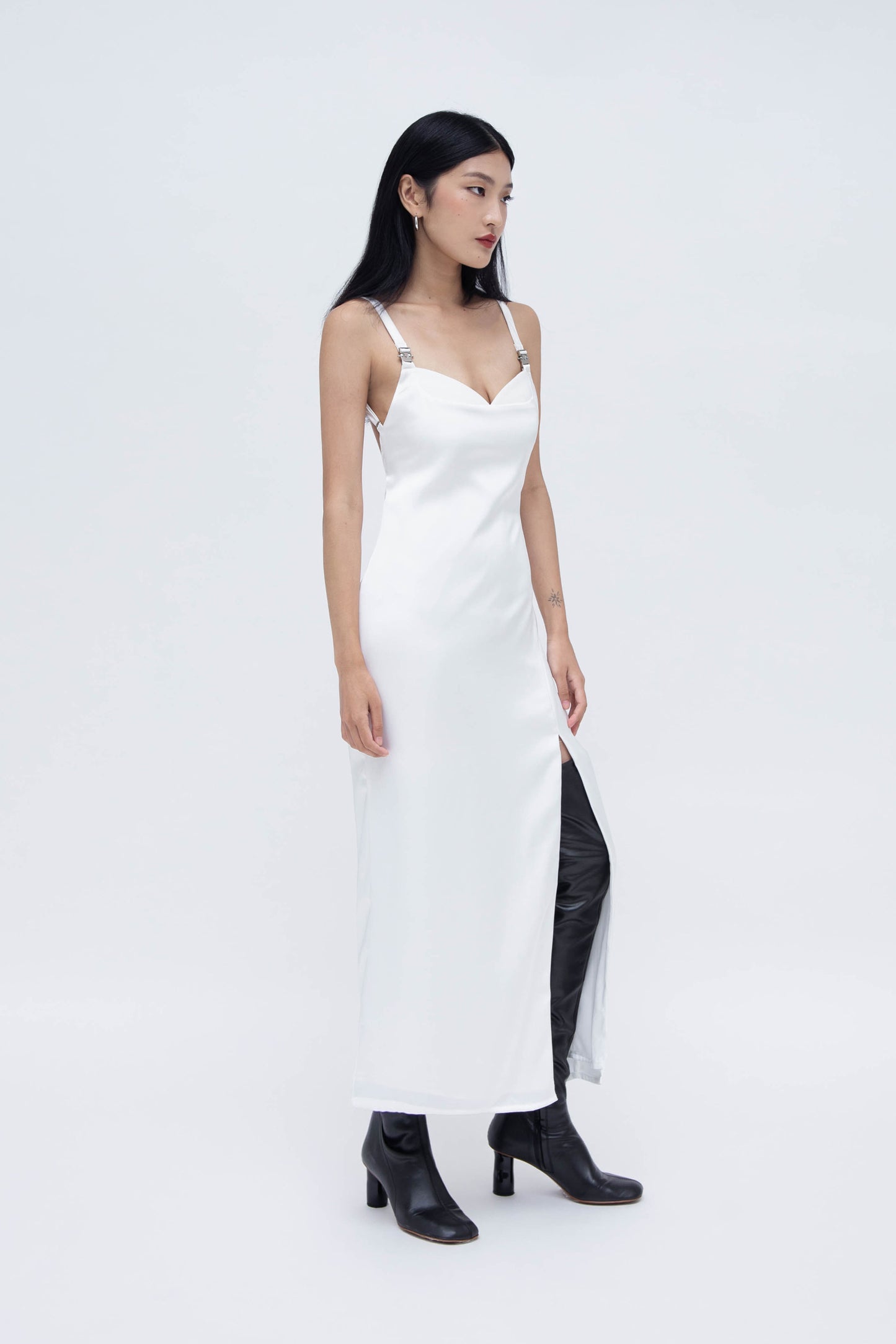 BAREBACK DRESS (WHITE)