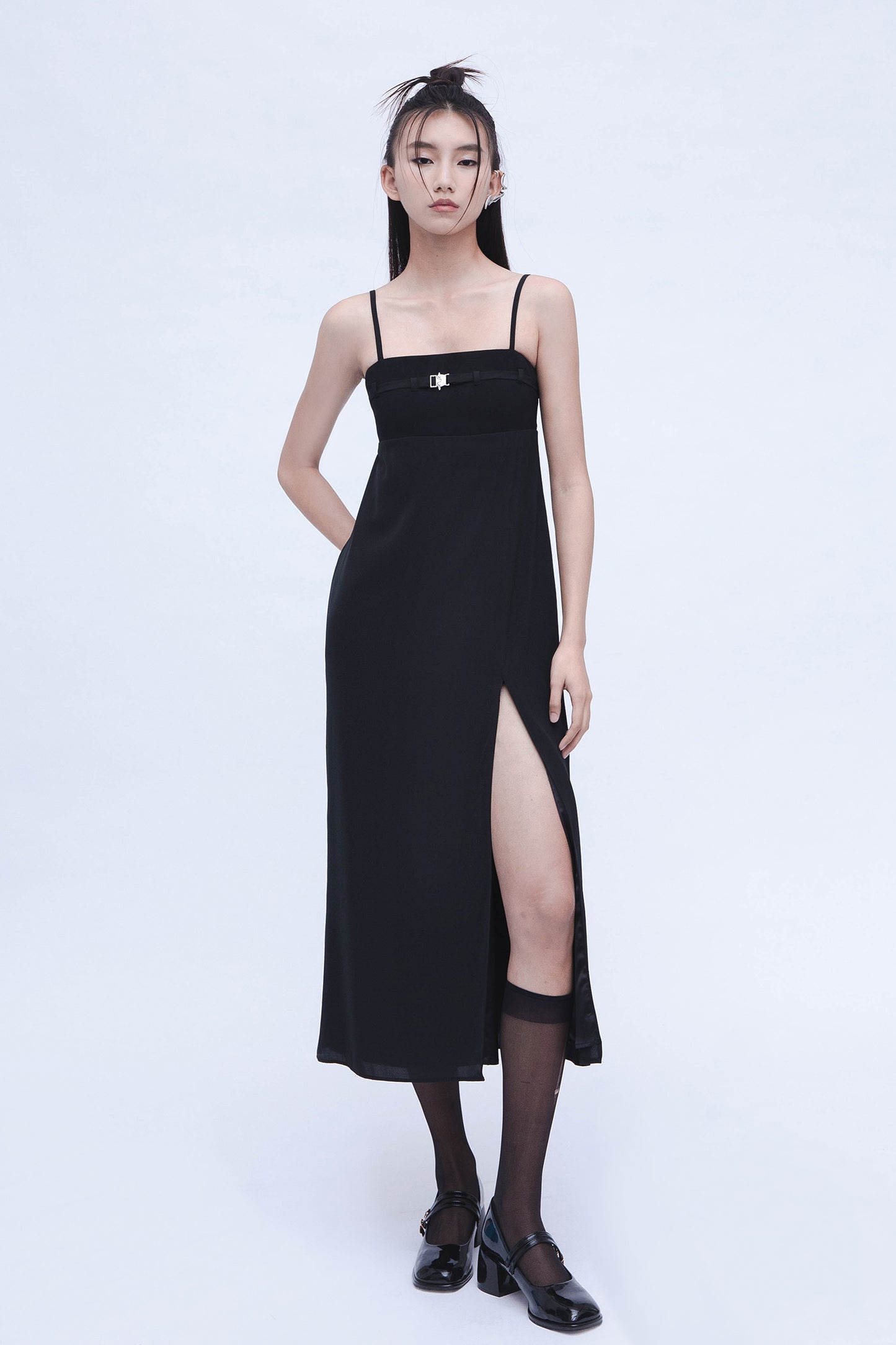 BUCKLE SLIP DRESS (BLACK)