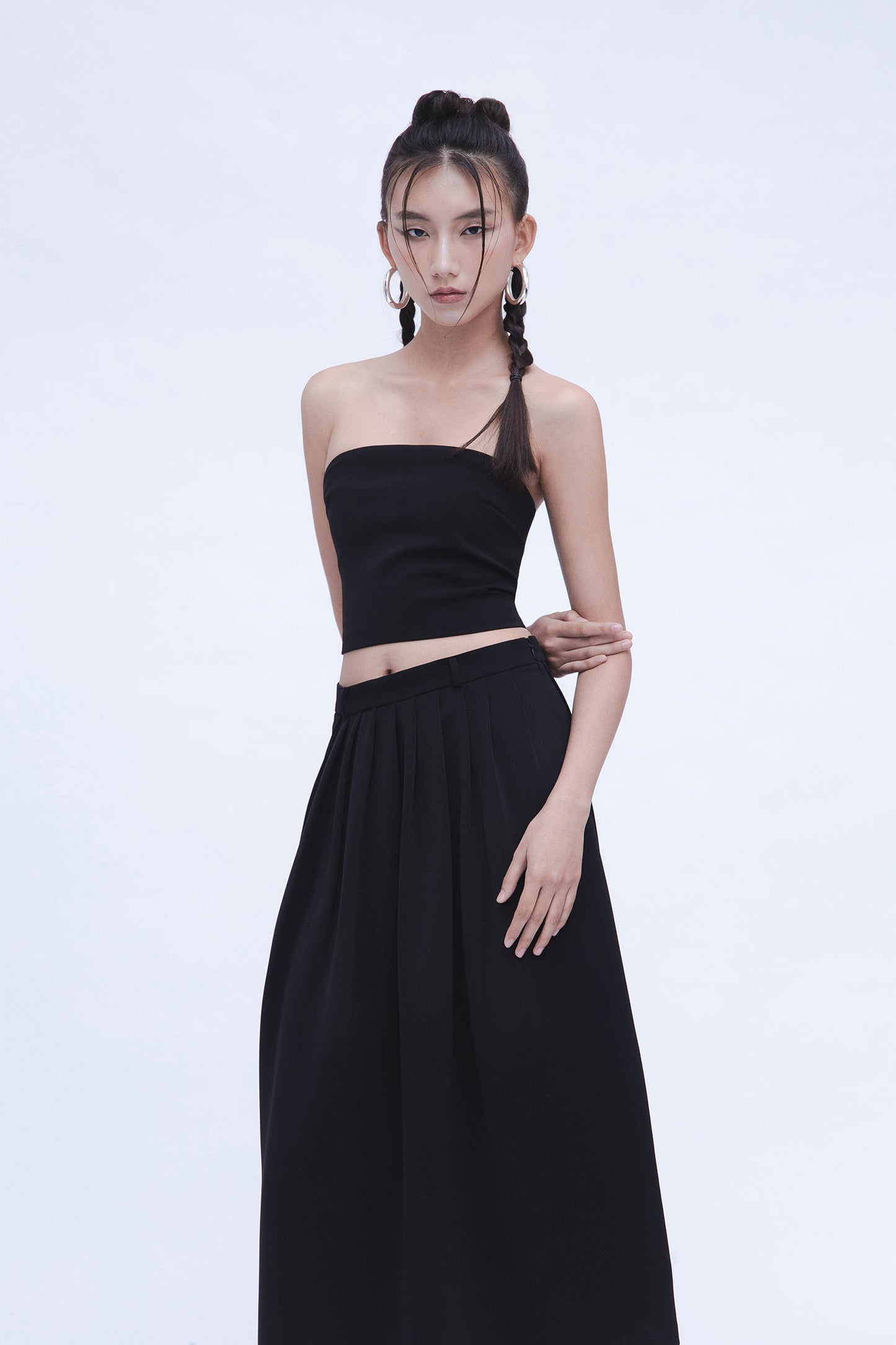 SEMI PLEATED SKIRT (BLACK)