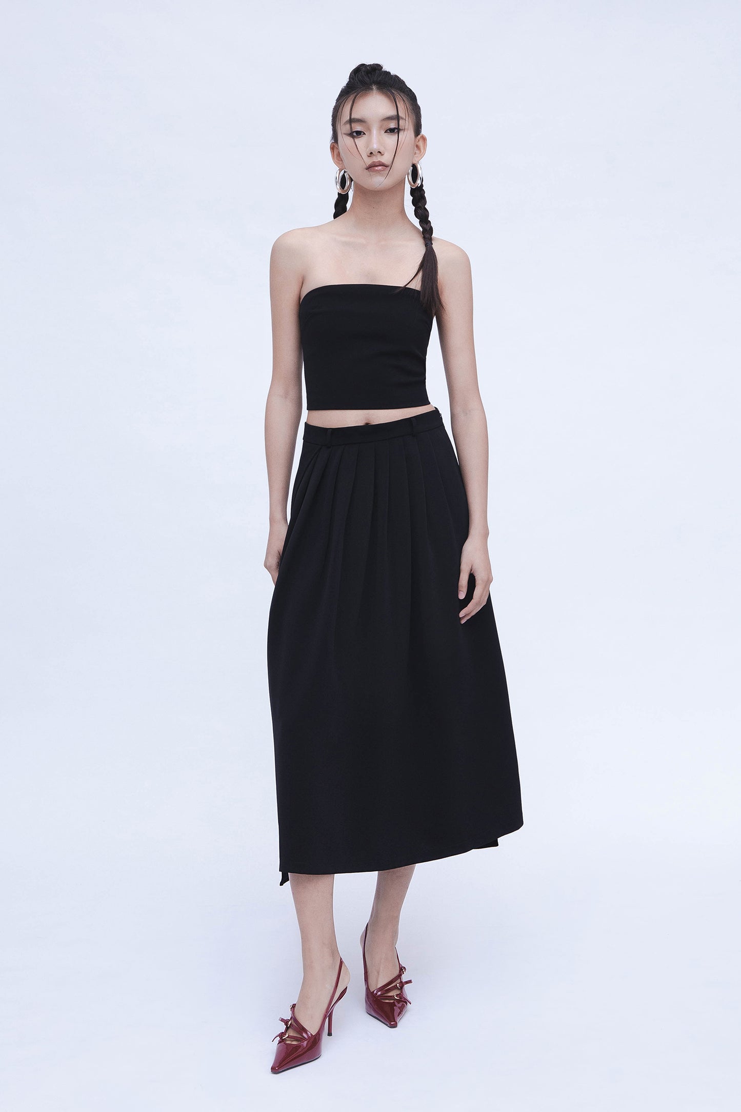 SEMI PLEATED SKIRT (BLACK)