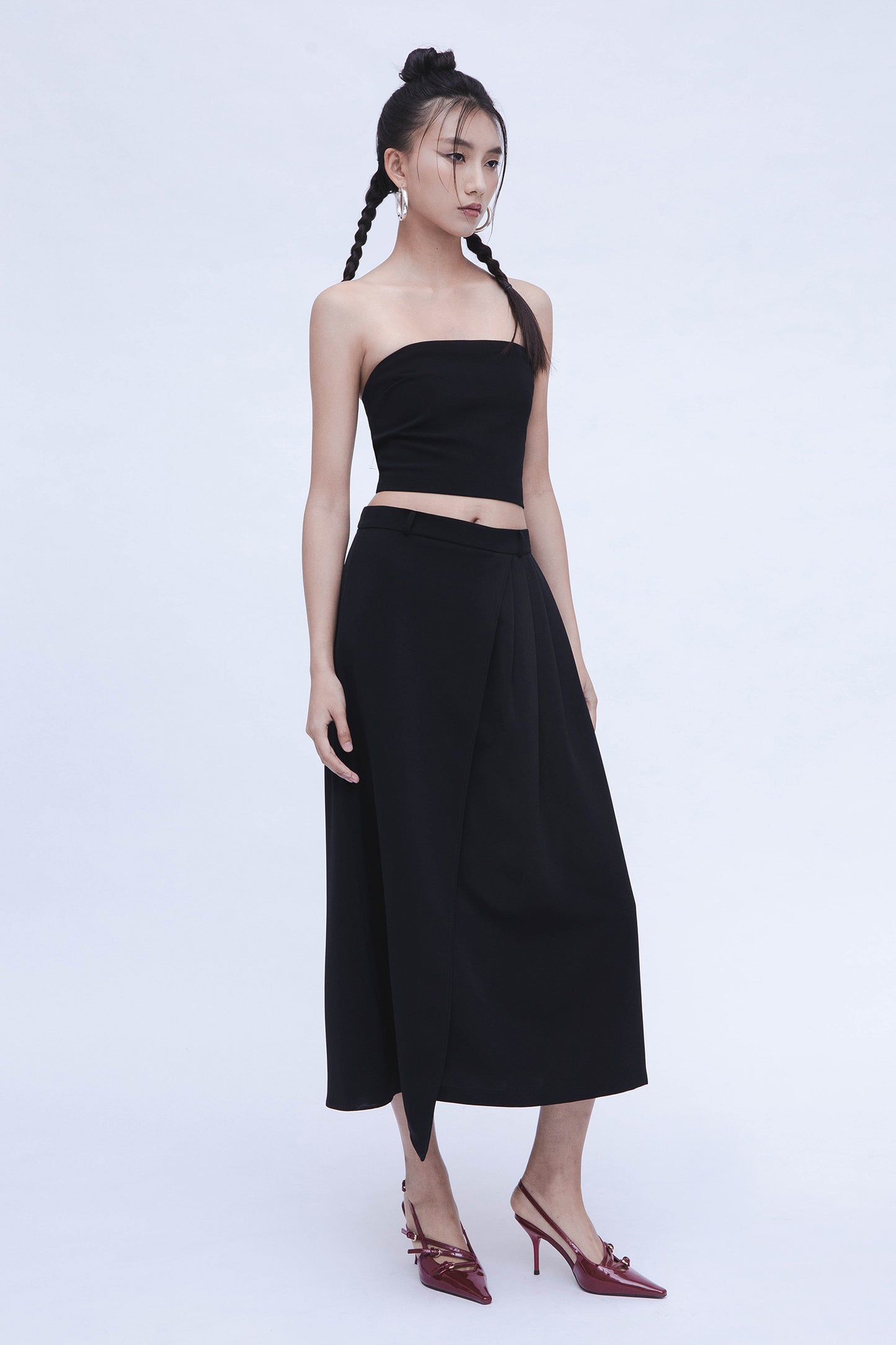 SEMI PLEATED SKIRT (BLACK)