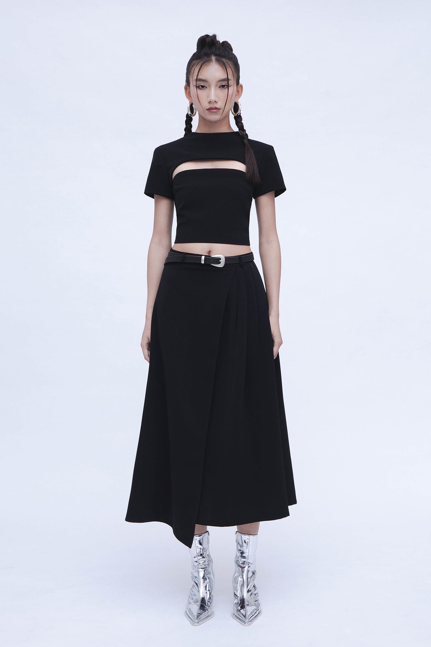 SEMI PLEATED SKIRT (BLACK)