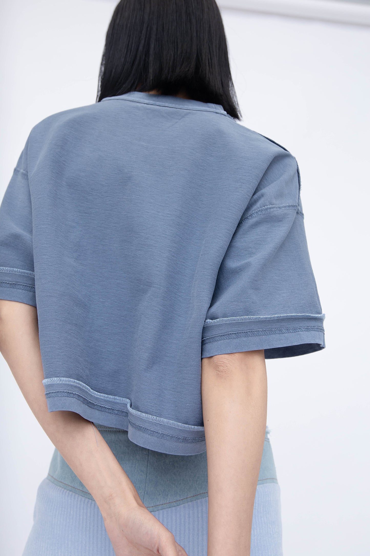 REVERSIBLE CROP T-SHIRT (DUSTY BLUE)