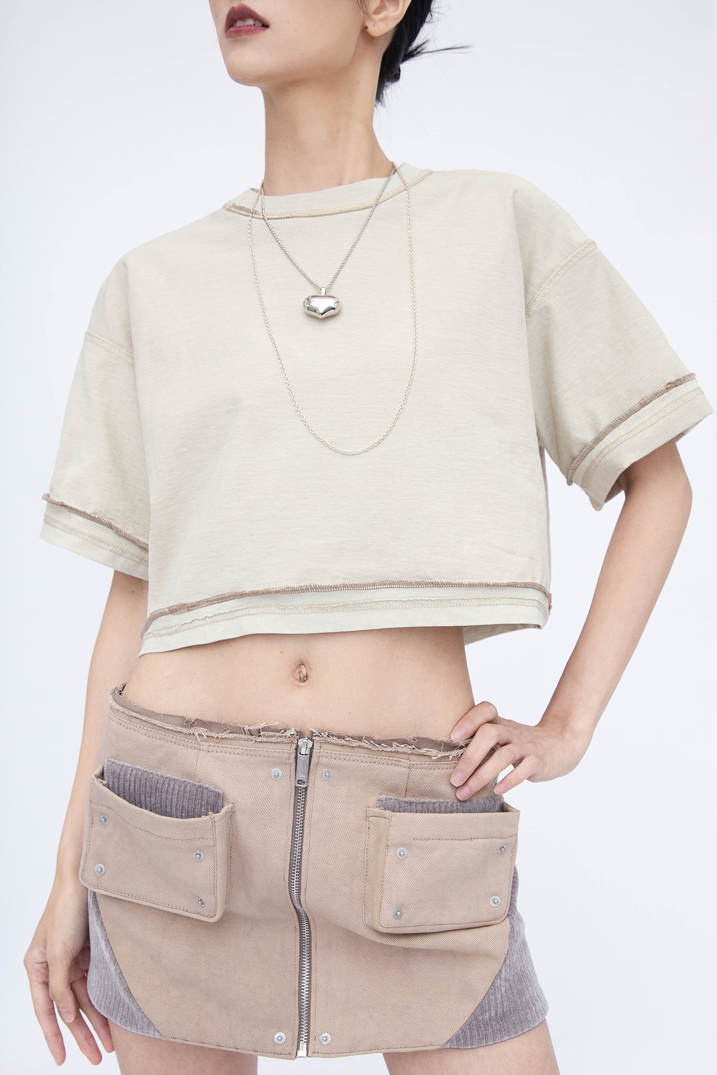 REVERSIBLE CROP T-SHIRT (SAND)