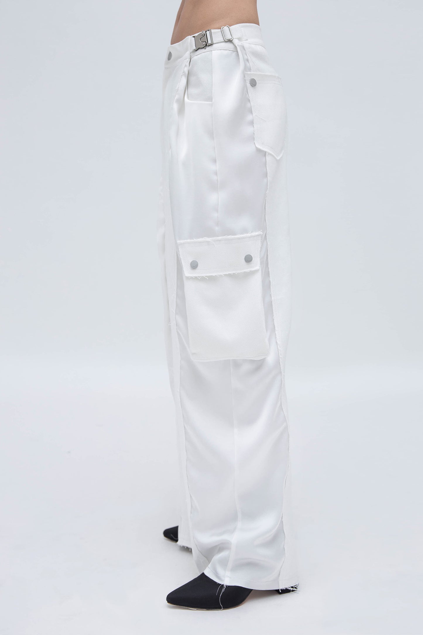 DENIM CARGO PANTS (WHITE)