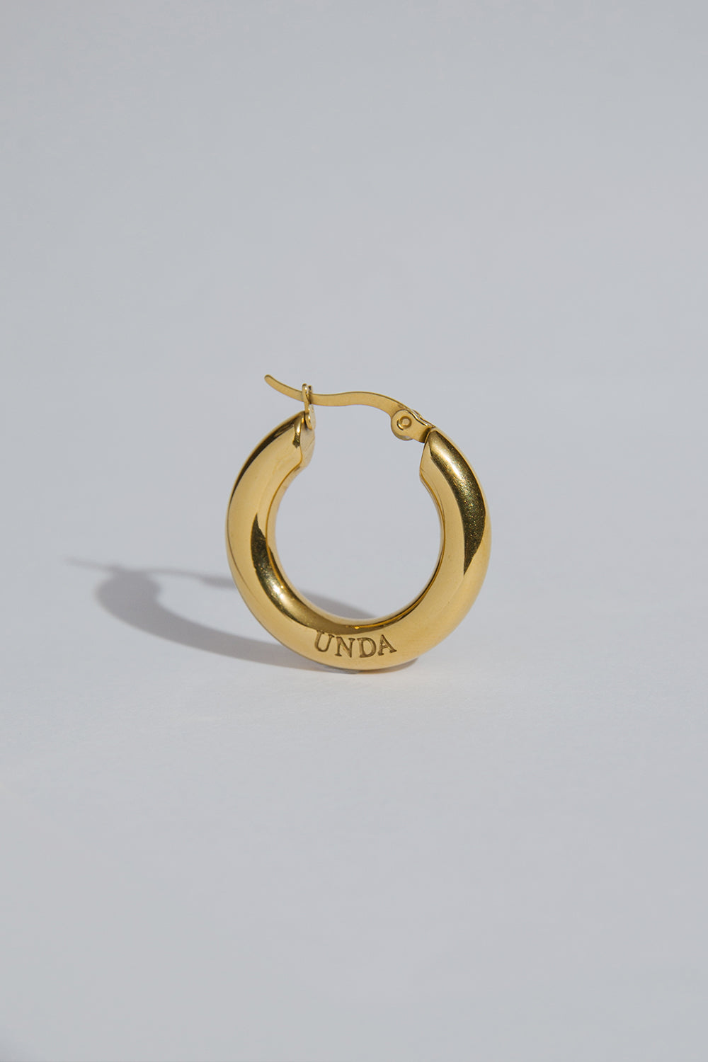 UNDA HOOP EARRINGS (GOLD)