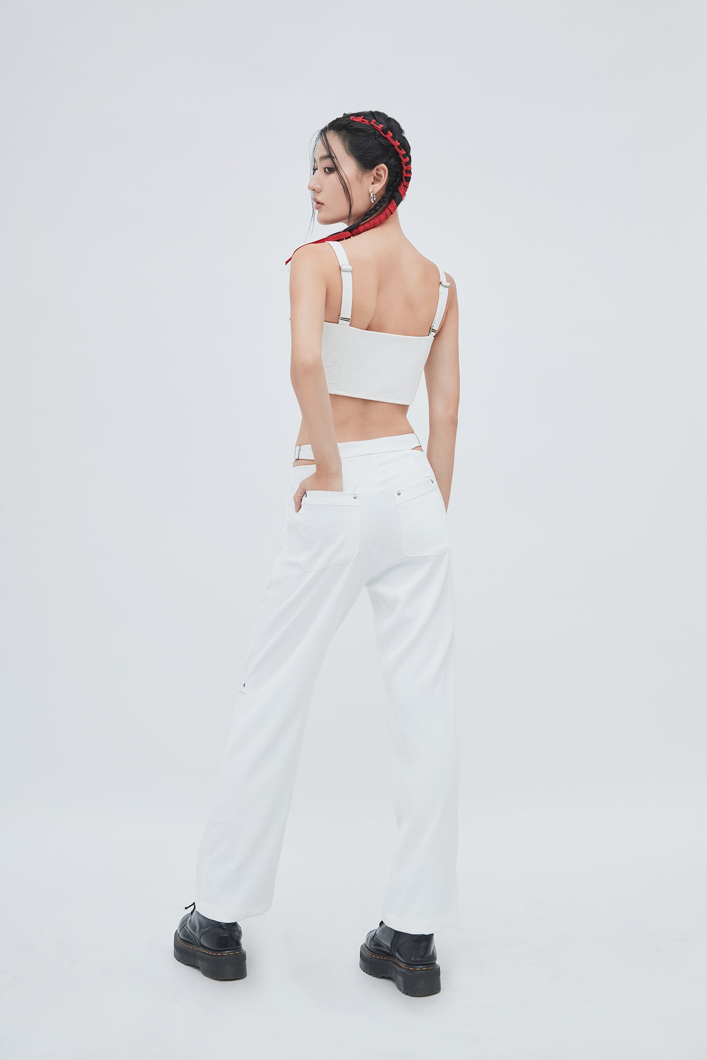 CUT OUT PANTS (WHITE)