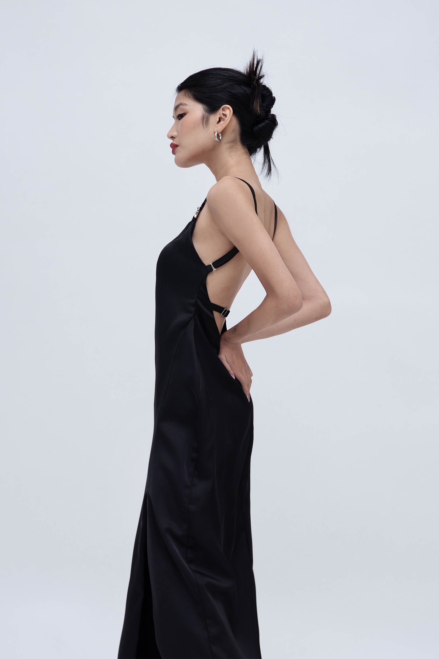 BAREBACK DRESS (BLACK)